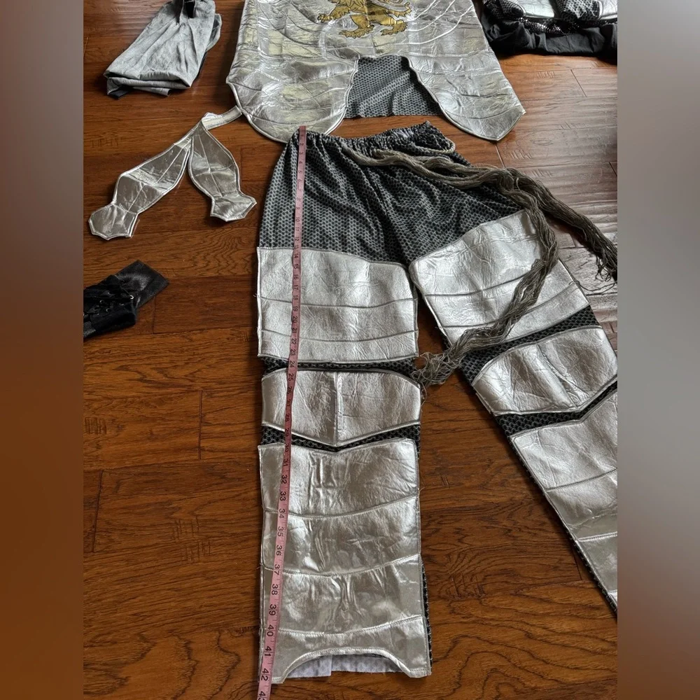 Spirit Silver Knight Costume Men’s size XXL - Picture 16 of 16